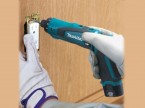 Аккумуляторная отвертка Makita DF010DSE